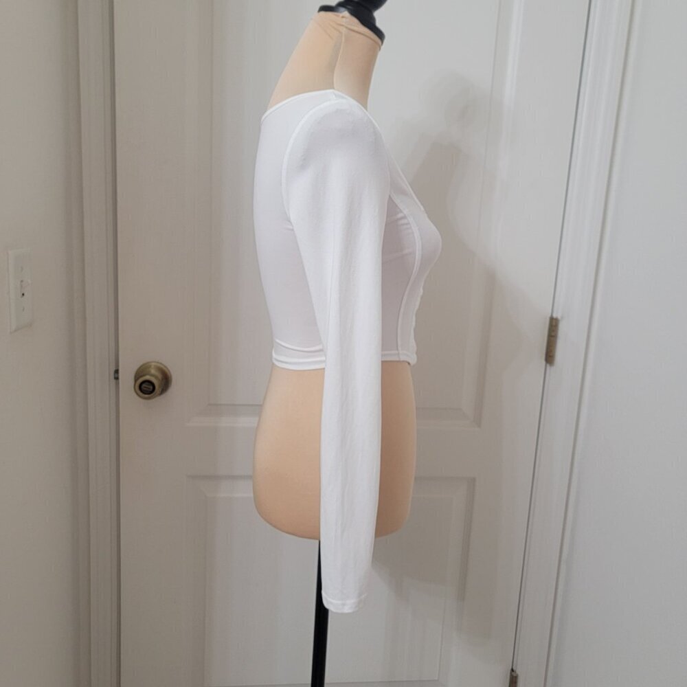 SHEIN Size XS White Asymmetrical Hem Hook and Eye Closure Crop Top, EUC - Picture 6 of 11